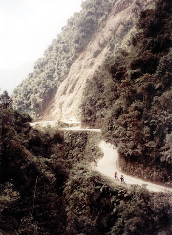 dusty bicycling toward Coroico